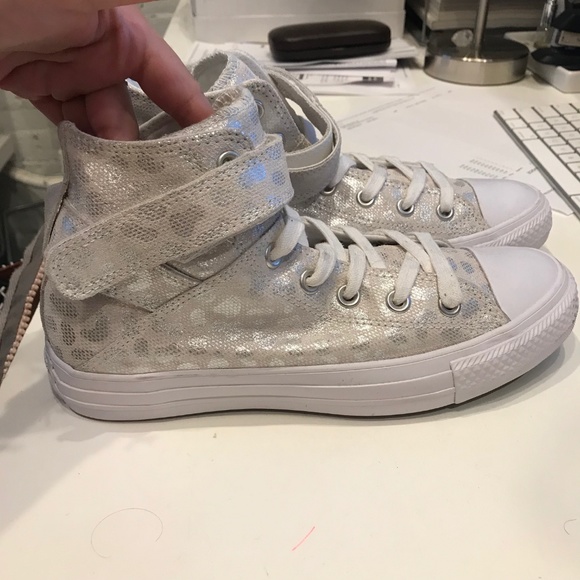 converse shoes with velcro straps